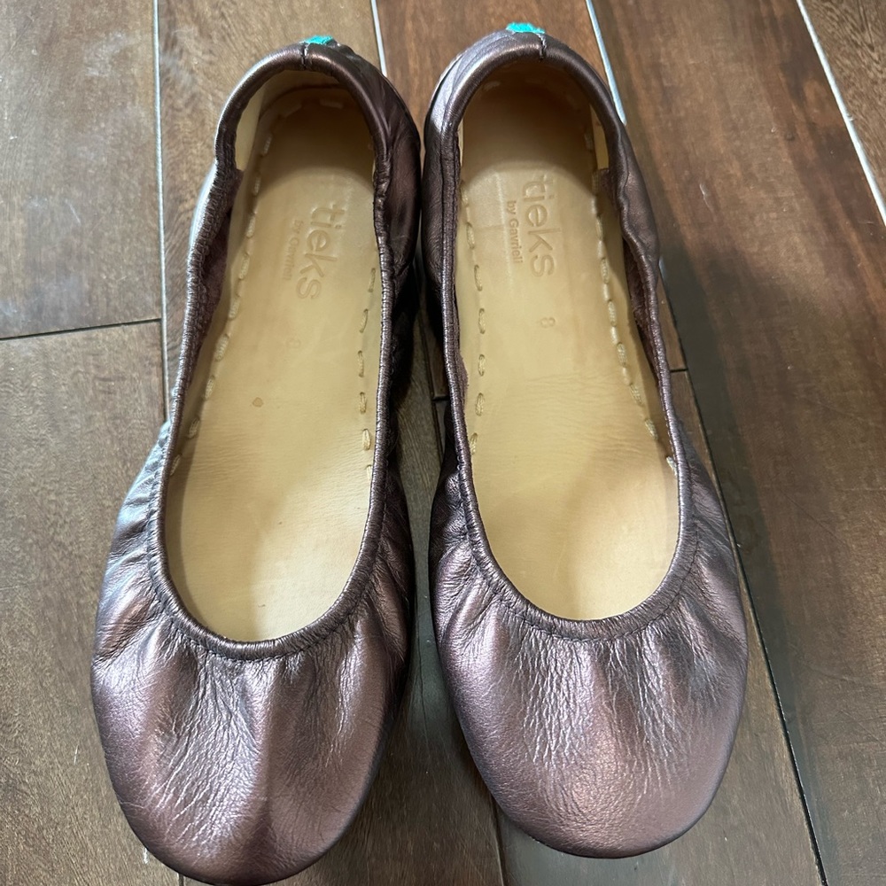 Tieks Raspberry Truffle limited edition size 8